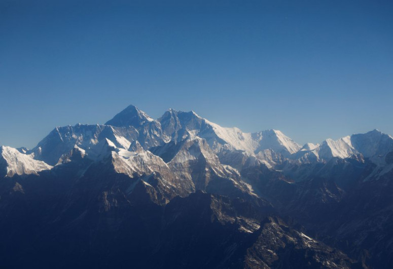 China cancels Everest spring climbing over coronavirus worries