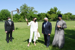 President Ilham Aliyev visited secondary school No 1 and Saint Elisæus Jotaari Church in Nij settlement, Gabala-UPDATED 