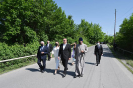 President Ilham Aliyev visited secondary school No 1 and Saint Elisæus Jotaari Church in Nij settlement, Gabala-UPDATED 