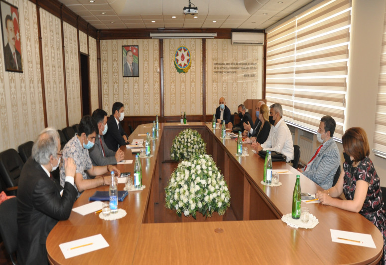 First meeting of the Public Council under MES