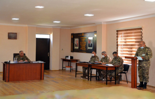 Deputy Defense Minister listens to reports on process of exercises