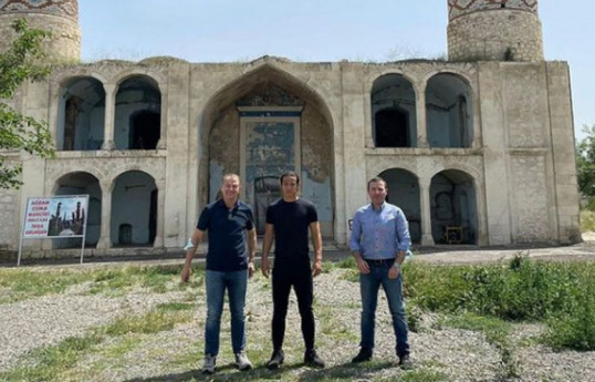 Japanese footballer Keisuke Honda visits Agdam, which similar to Hiroshima