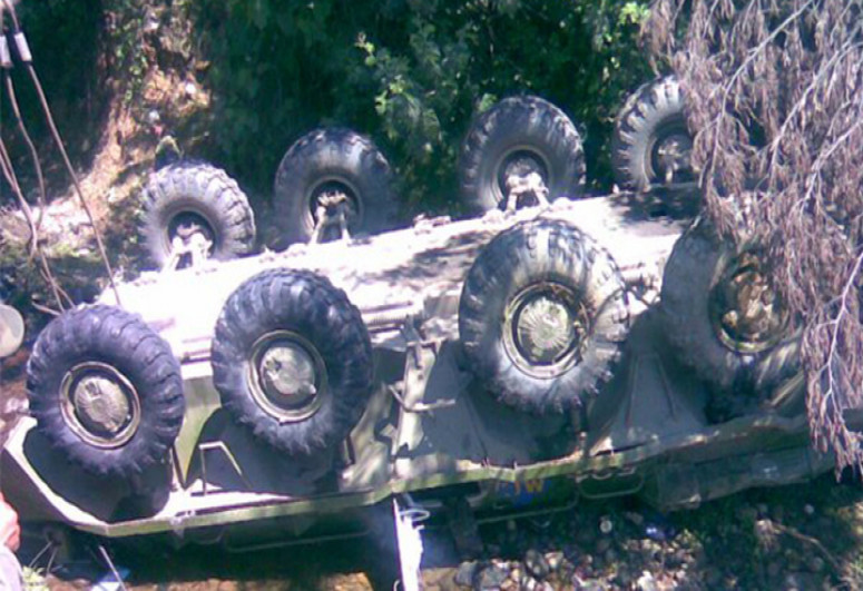 Armored personnel carrier falls into gorge killing serviceman in Armenia