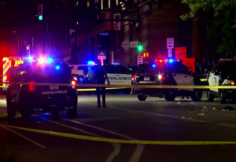 2 dead, 8 injured in Minneapolis shooting