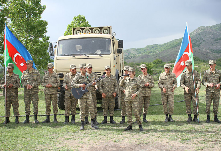 A number of events was held in the military units stationed in the liberated territories