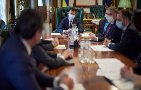 Ukraine president orders government to stop direct flights between Ukraine and Belarus