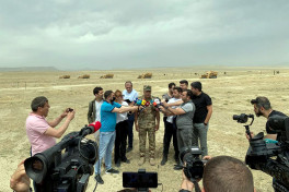 Media tour organized for media representatives to familiarize with engineering equipment-PHOTO 