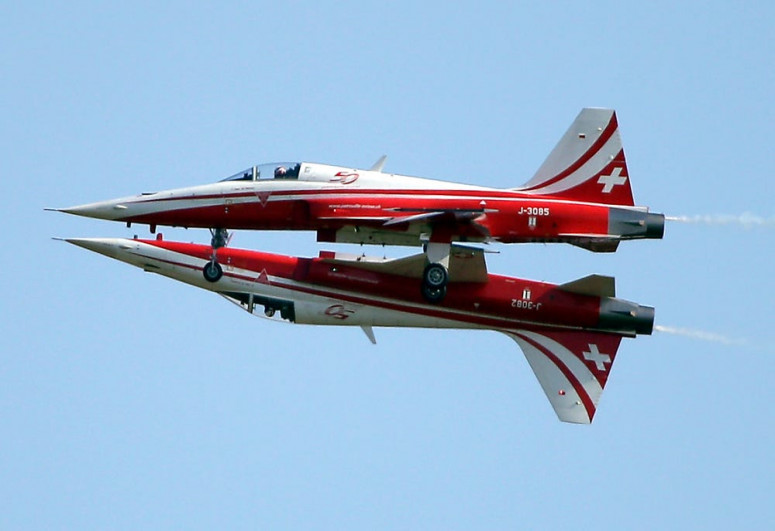 Swiss air force jet crashes, pilot unhurt