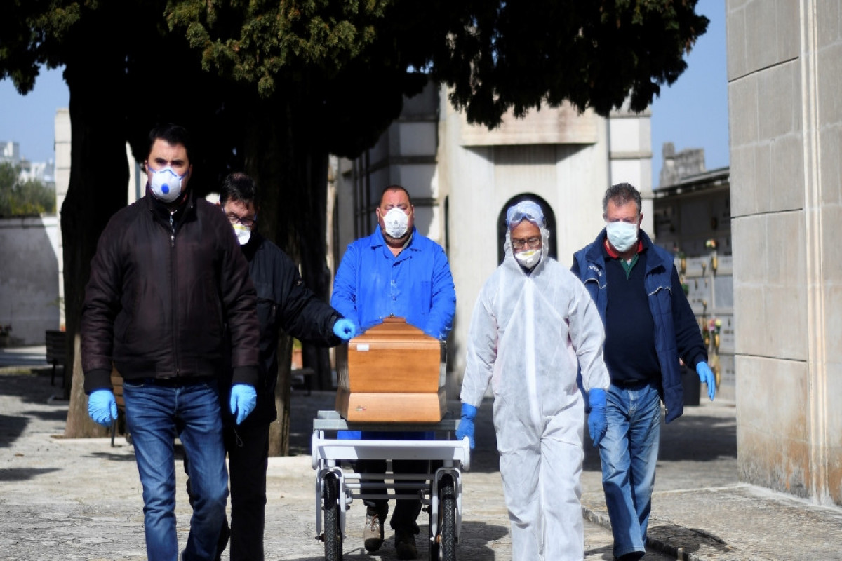 Italy reports 44 COVID-19 deaths on Sunday, lowest daily tally since October