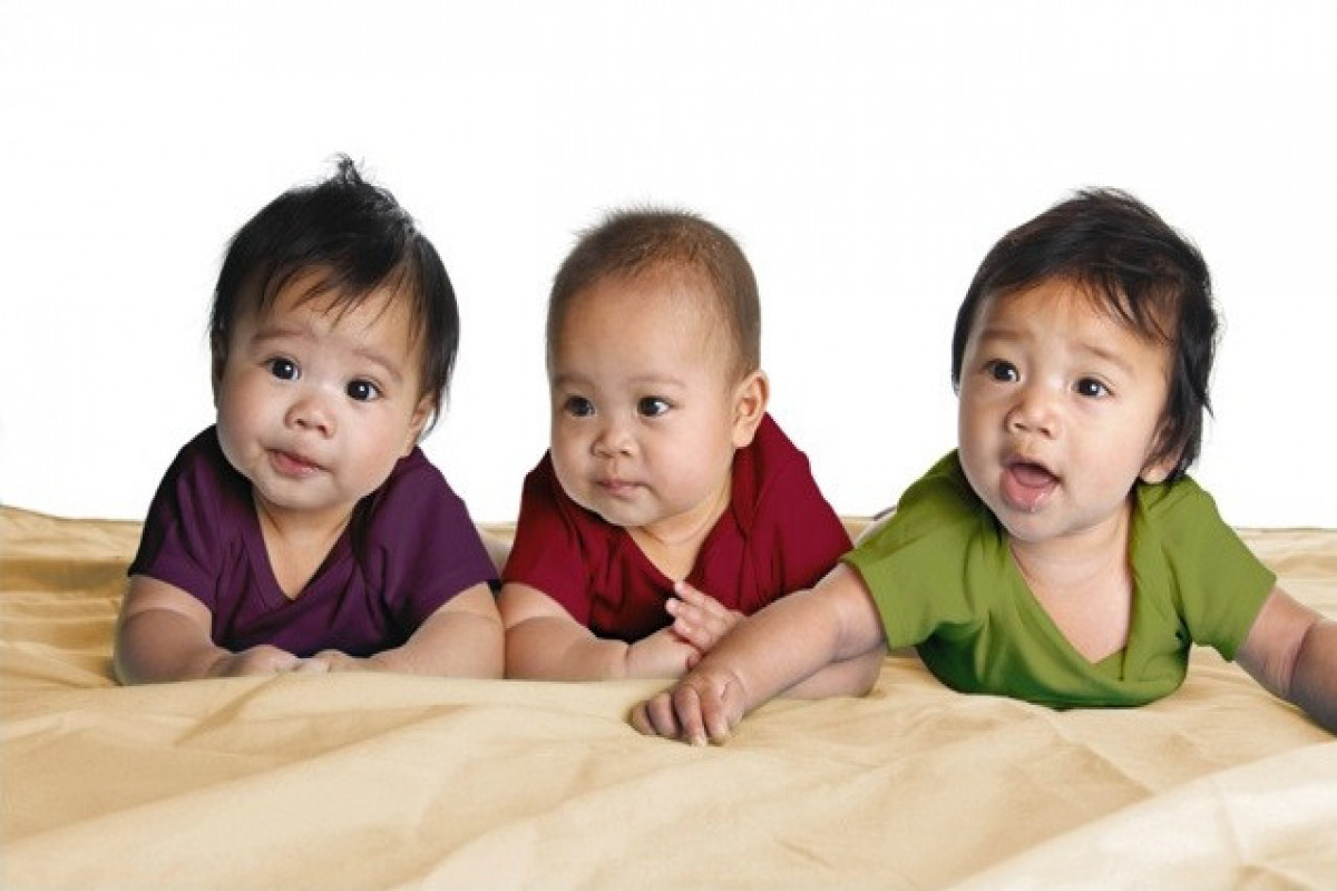 China allows couples to have three children