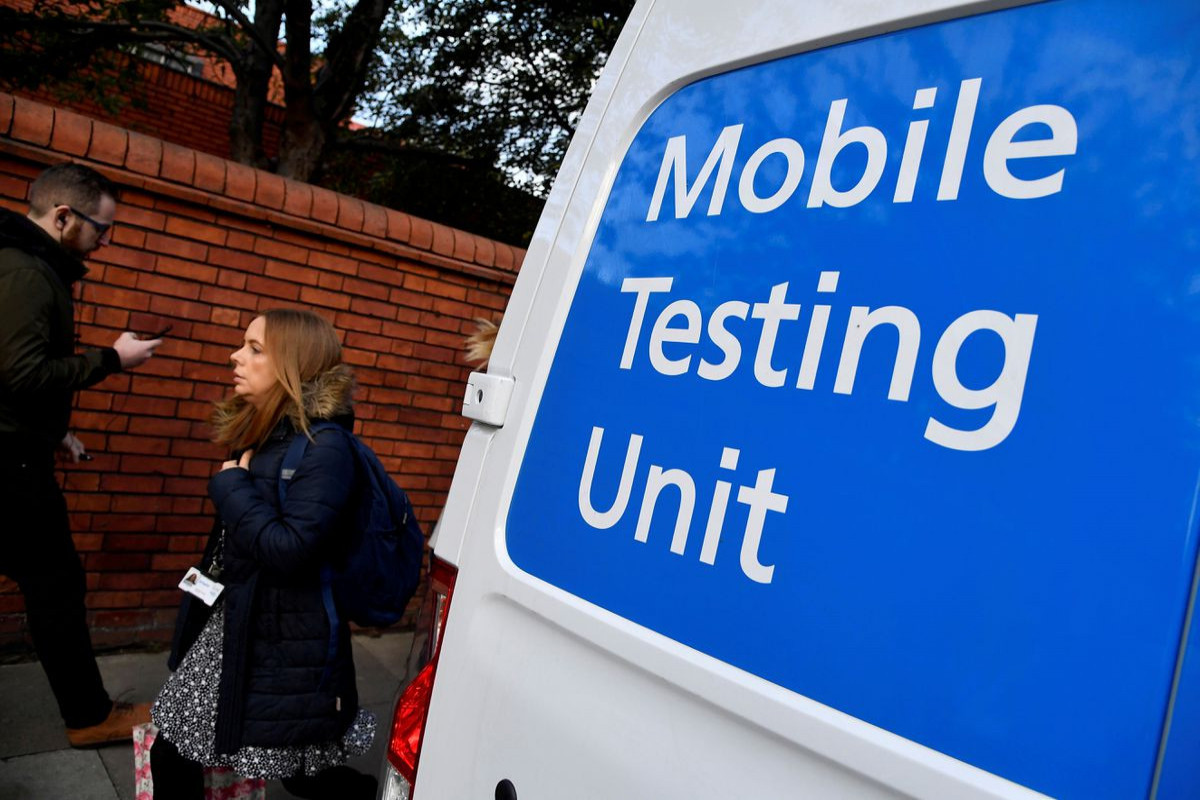 UK records 40,077 new COVID-19 cases, 40 deaths on Monday