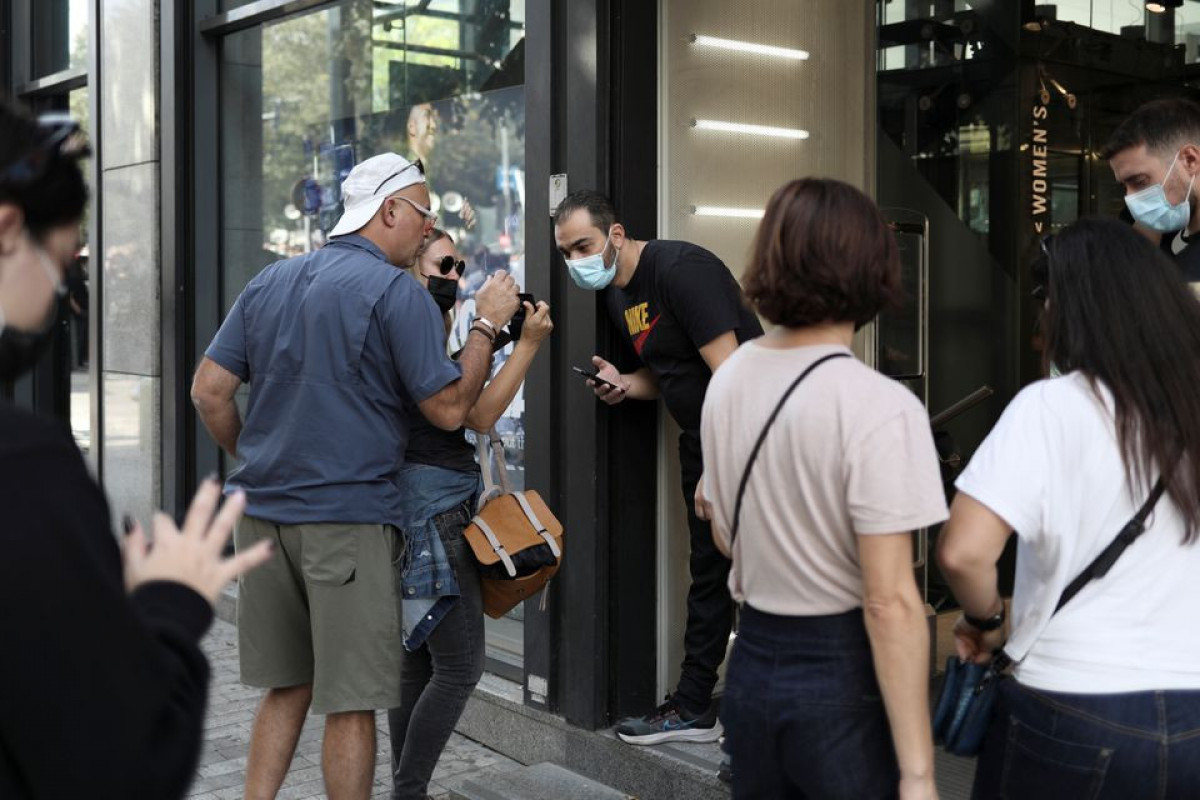 Unvaccinated in Greece face new restrictions as COVID cases soar
