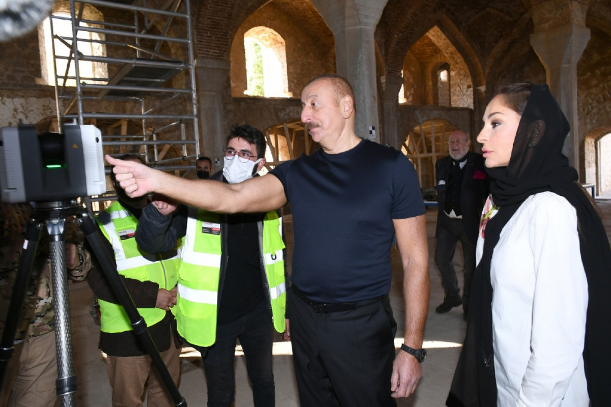 President Ilham Aliyev and First Lady Mehriban Aliyeva viewed restoration works in Ashaghi Govhar Agha Mosque in Shusha