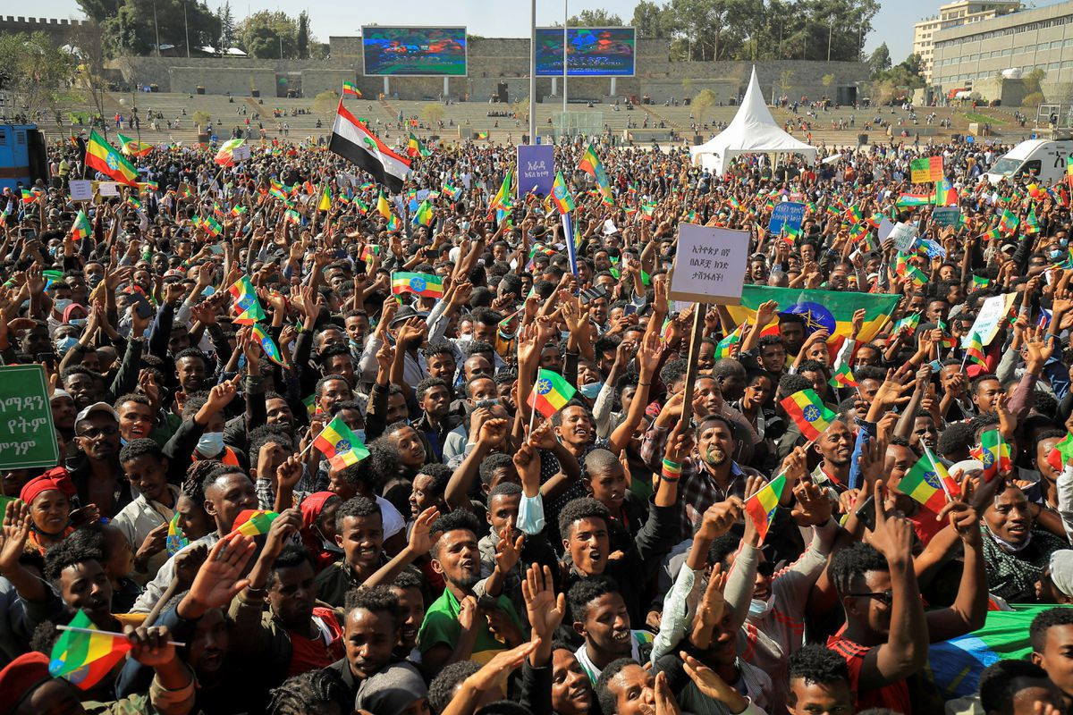 Ethiopians denounce U.S. at rally to back military campaign