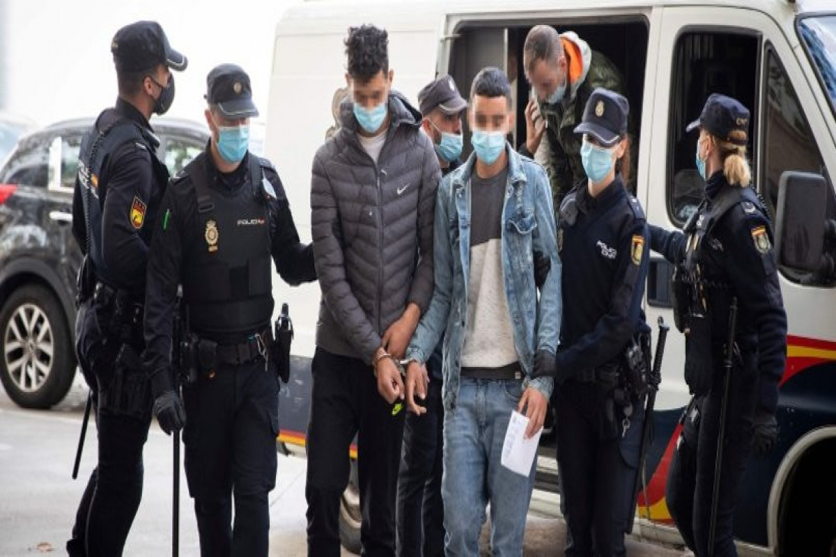 Spanish judge jails 12 who fled after plane made emergency landing