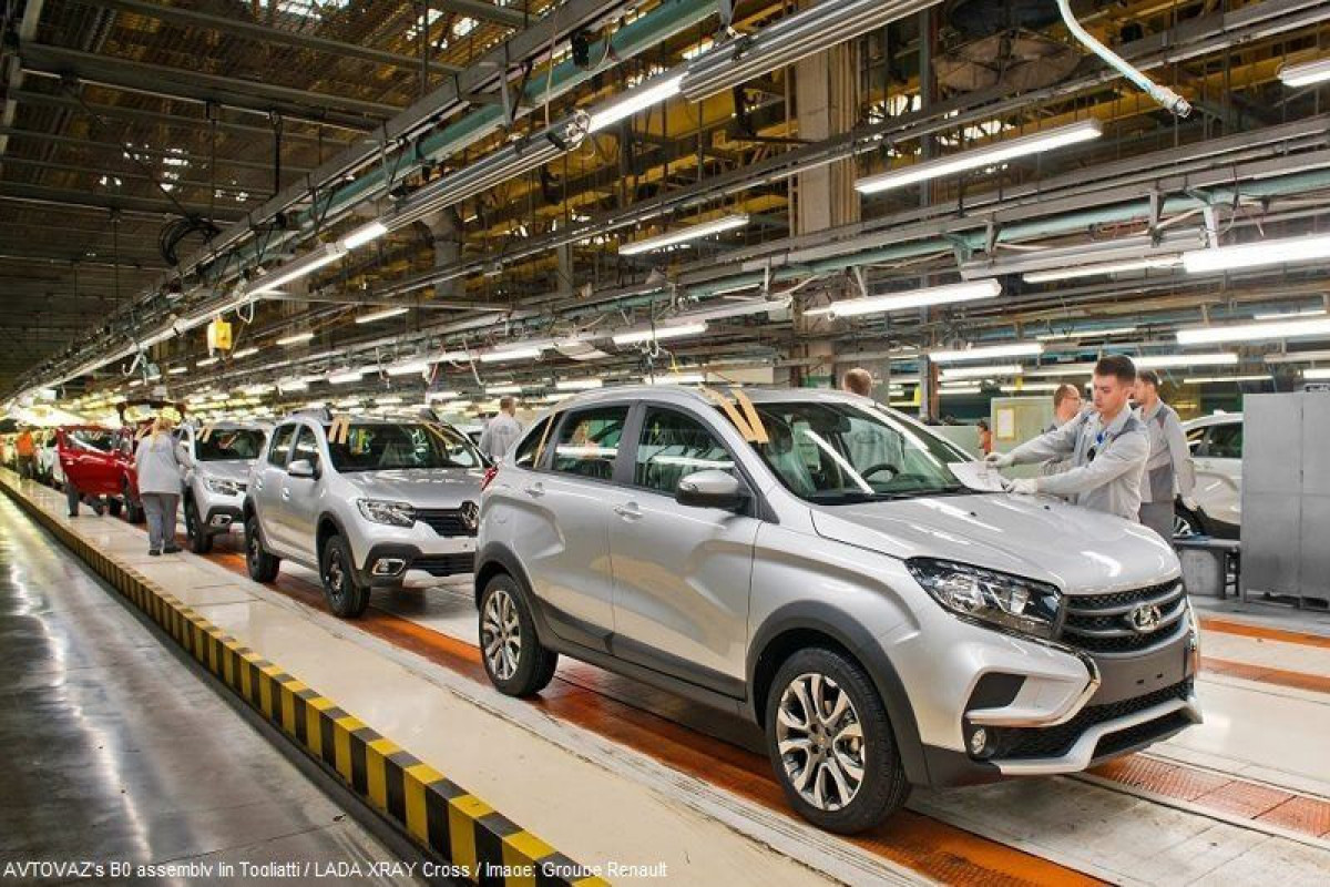 AvtoVAZ completely suspended production