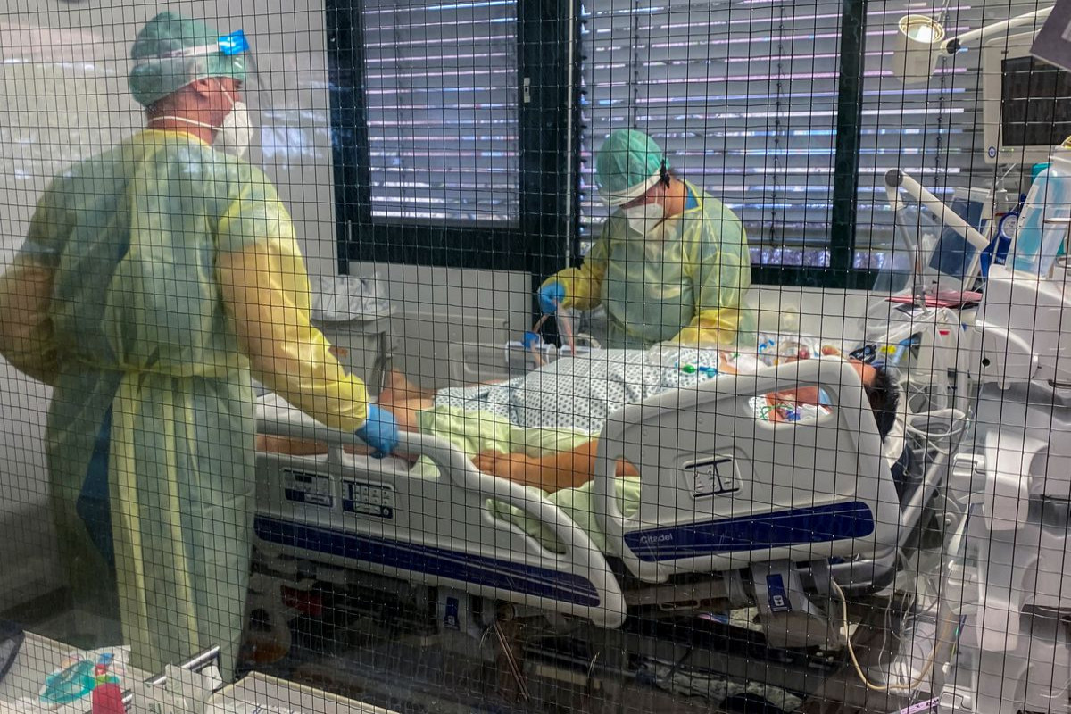 German state health ministers call to extend state of emergency as COVID cases soar