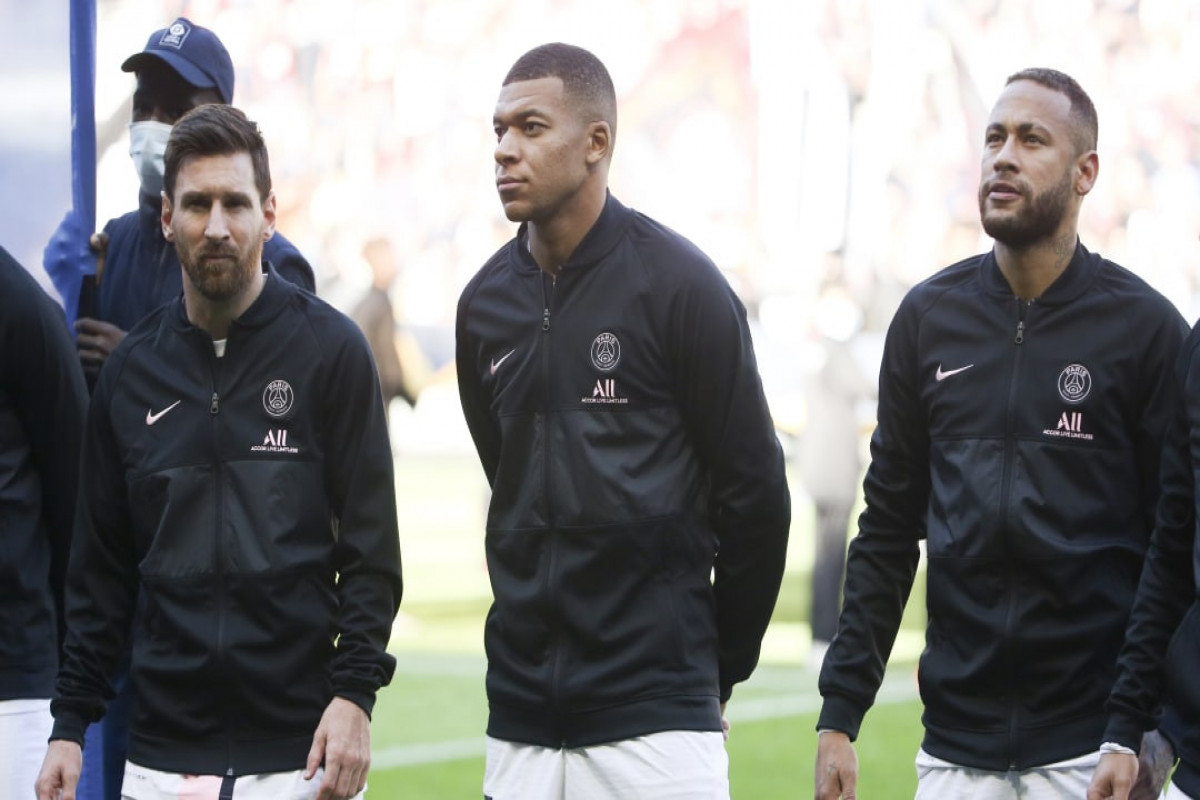 PSG reportedly looking to sell Neymar in summer