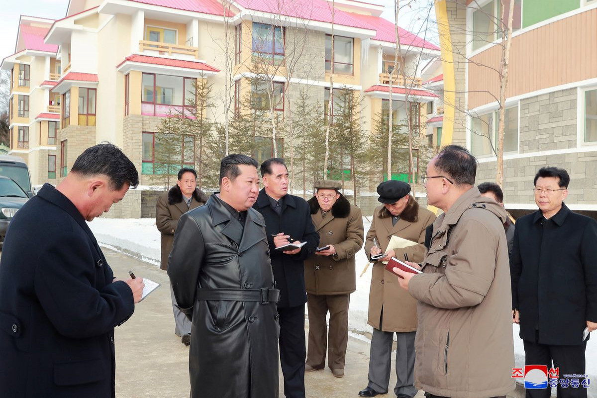 N.Korea's Kim visits new city in first public outing in over a month