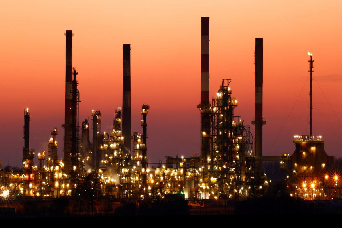 Oil prices drop on demand worries, rising supplies