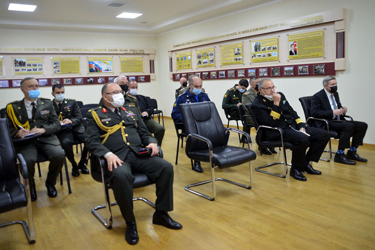 Foreign military attaches and representatives of international organizations in Azerbaijan were informed about the situation on the state border