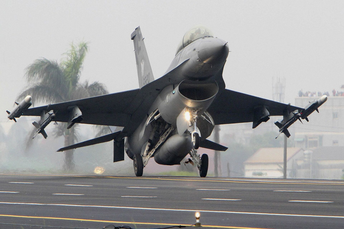 F-16