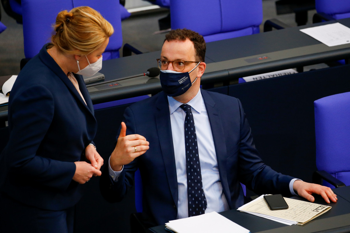 Germany not ruling out lockdown, even for the vaccinated