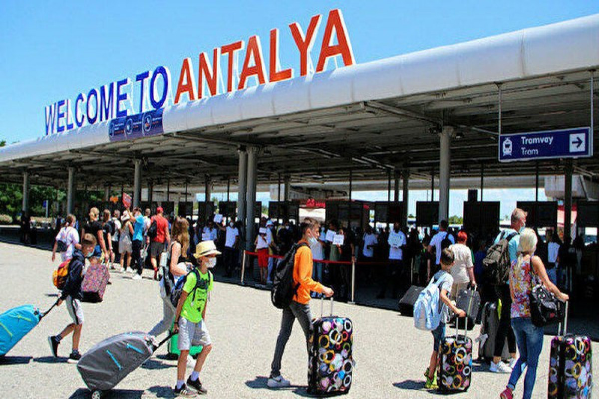 Turkey lures 3.5 mln foreign tourists in October, raising hopes for future