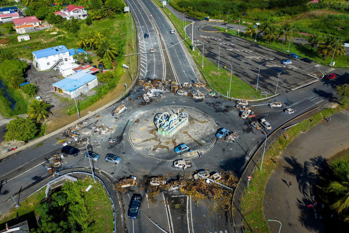 Gunshots fired at police in France's Martinique, Guadeloupe still tense