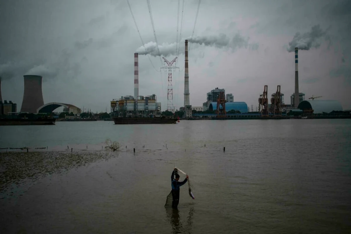 China's carbon emissions fall for first time since Covid lockdowns