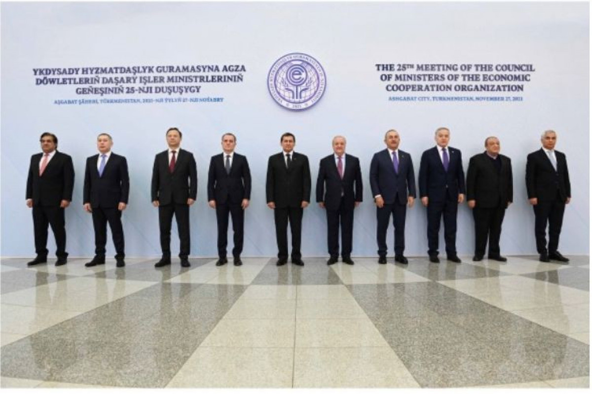 Azerbaijani FM: "Development of transport and connectivity projects in OIC region is of great importance"