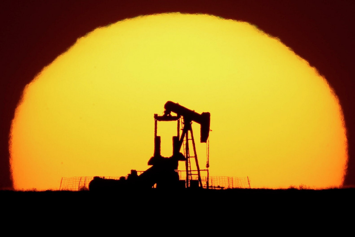 Oil prices decrease again