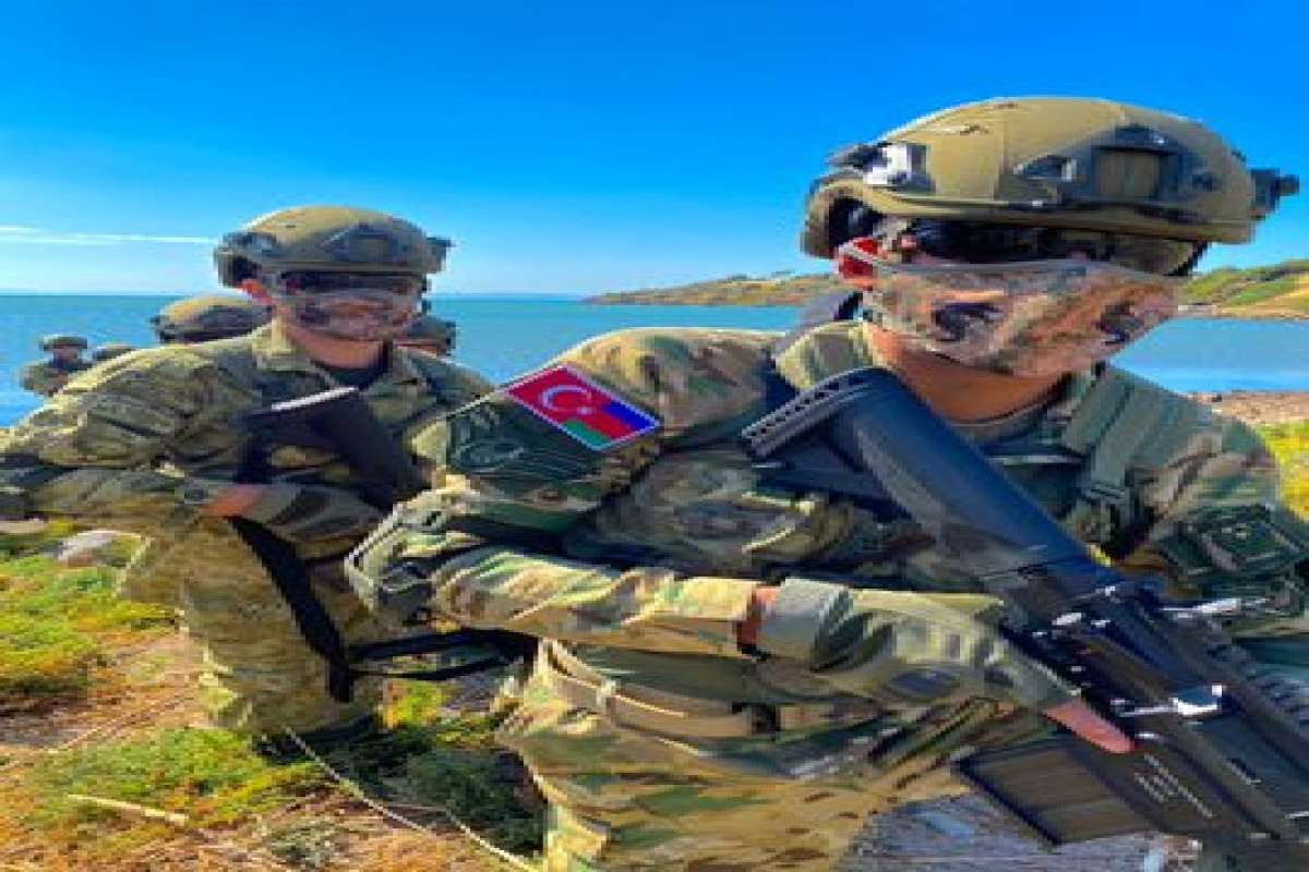 Azerbaijani servicemen attend training course in Turkey