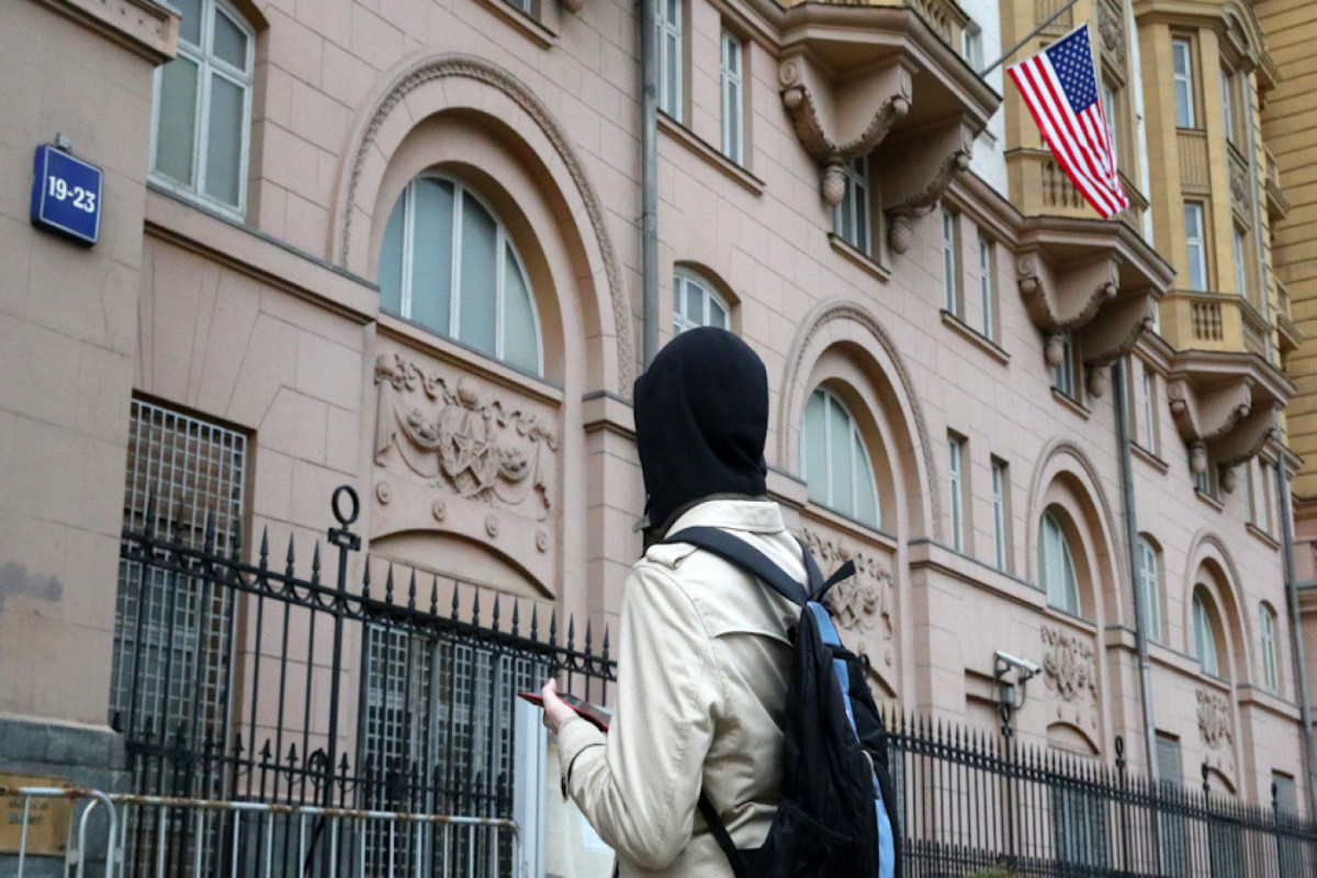 U.S. diplomats suspected of theft in Russia