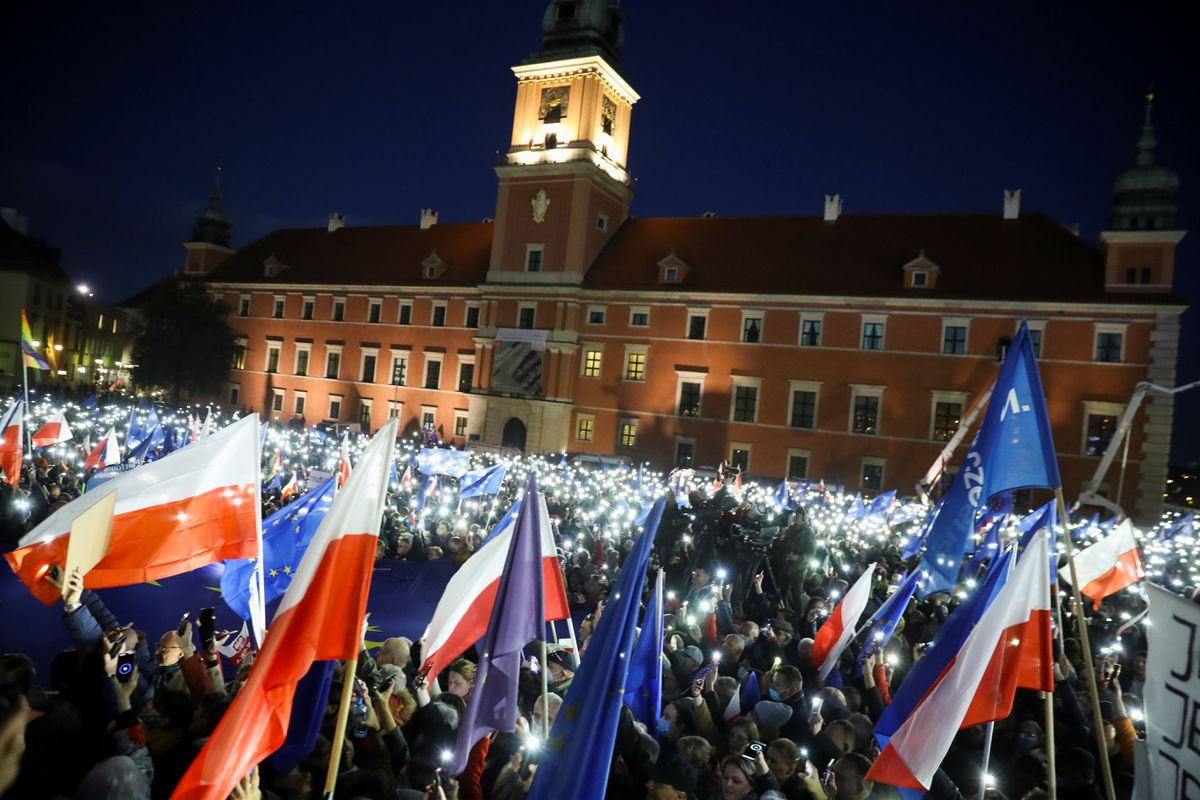 "Brexit can happen here", Poles demonstrate in support of EU membership