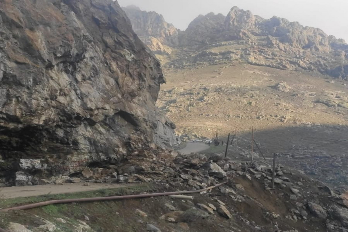 Rock avalanche in Azerbaijan's Lerik