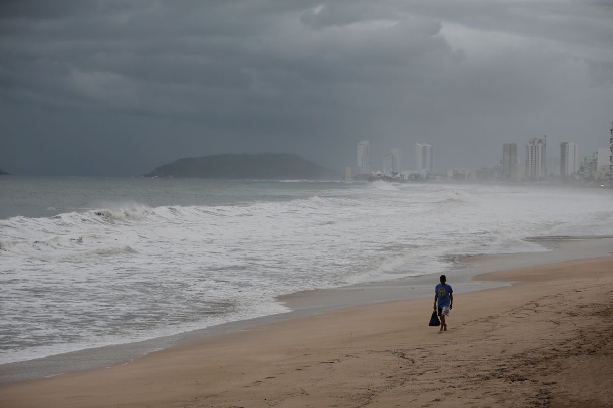 Storm Pamela wanes, will re-strengthen before hitting Mexico's bread basket -NHC