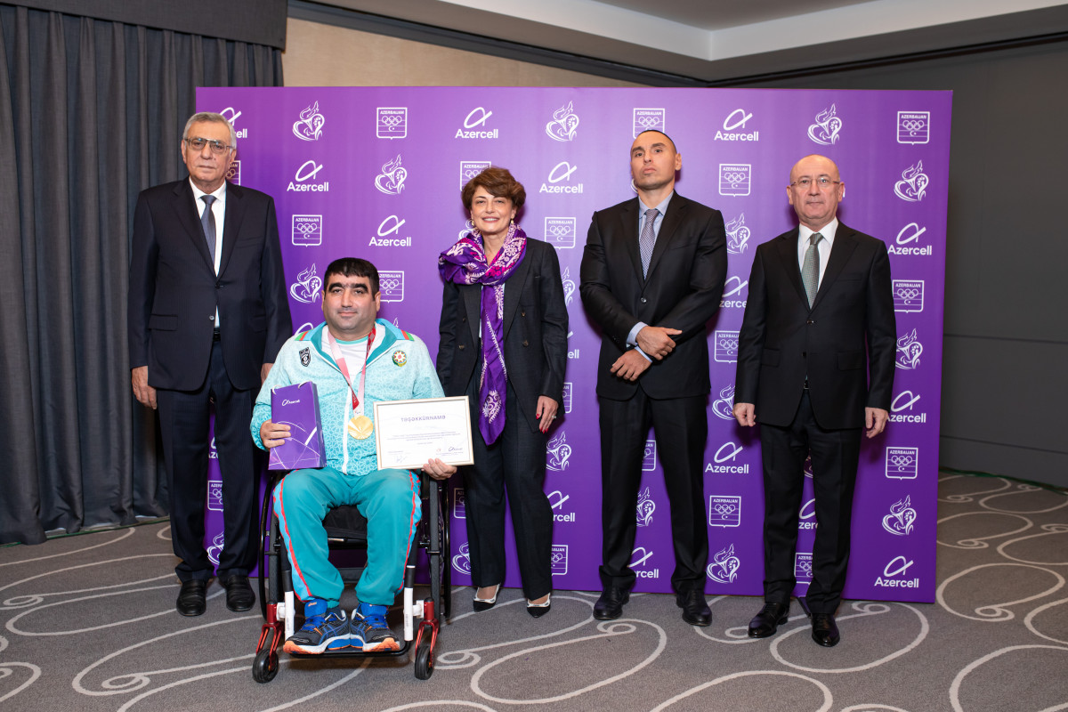 Azercell awards Tokyo Olympics 2020 winners