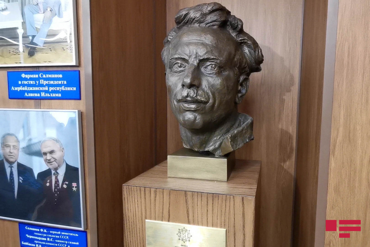 Monument to Farman Salmanov erected in Moscow