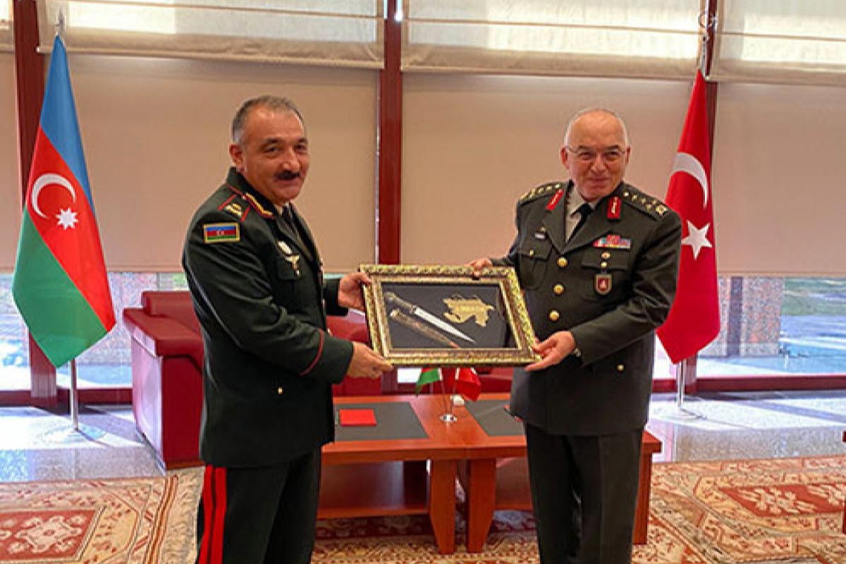 Meeting held between Commanders of Land Forces of Azerbaijan and Turkey