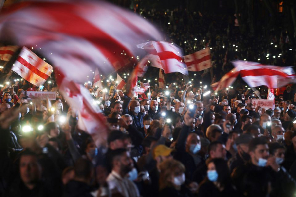 Thousands rally in Georgia demanding release of Saakashvili