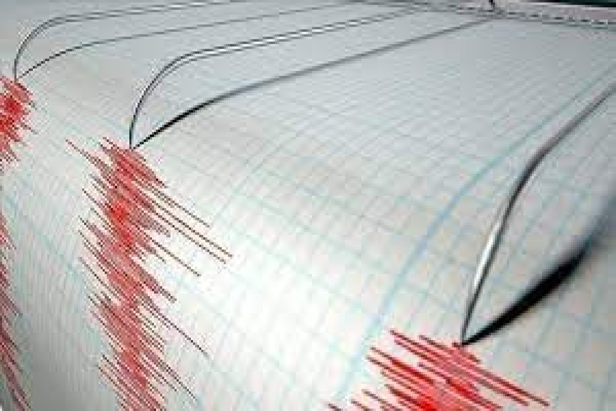 5.8 magnitude quake jolts off central Indonesia