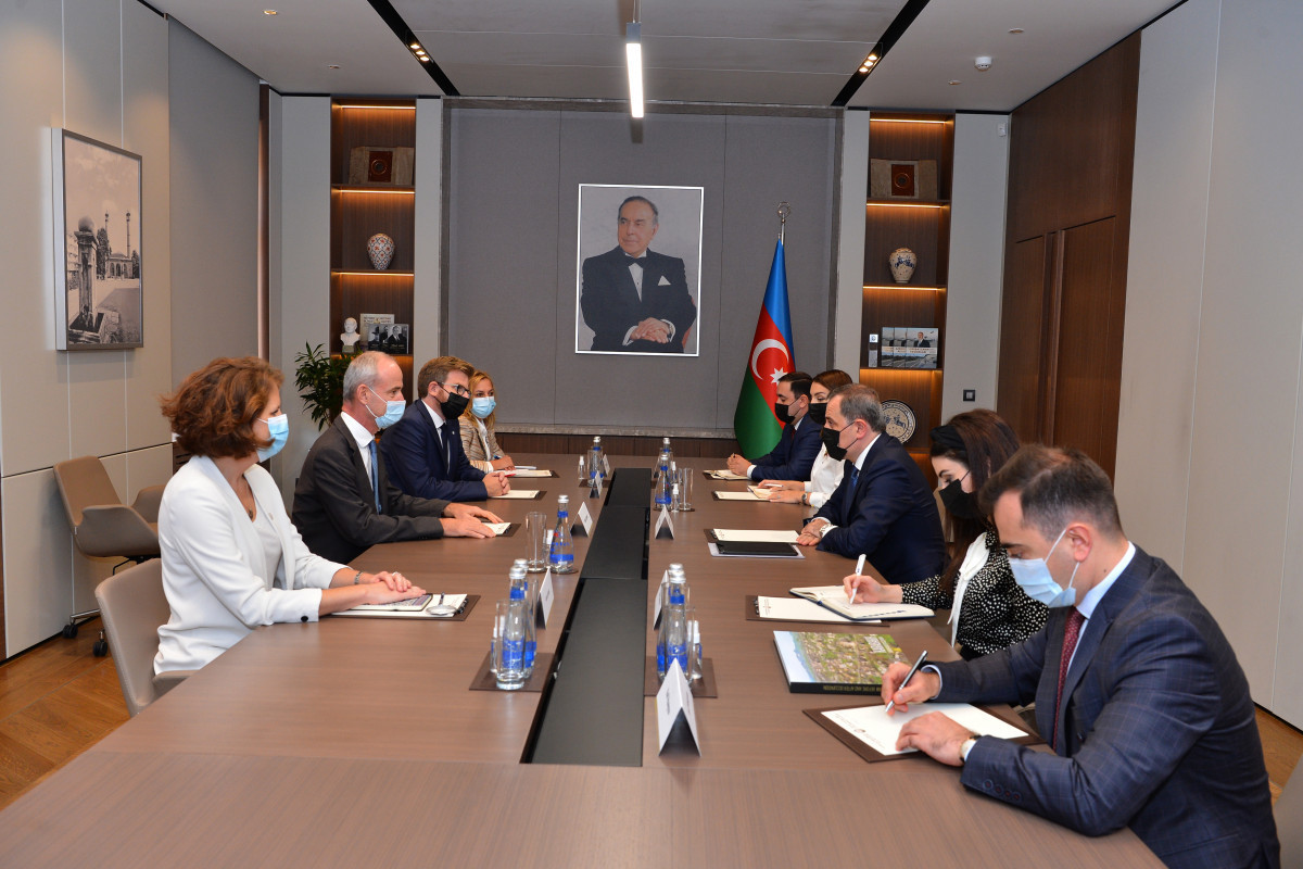 Azerbaijani FM receives ICRC Vice President
