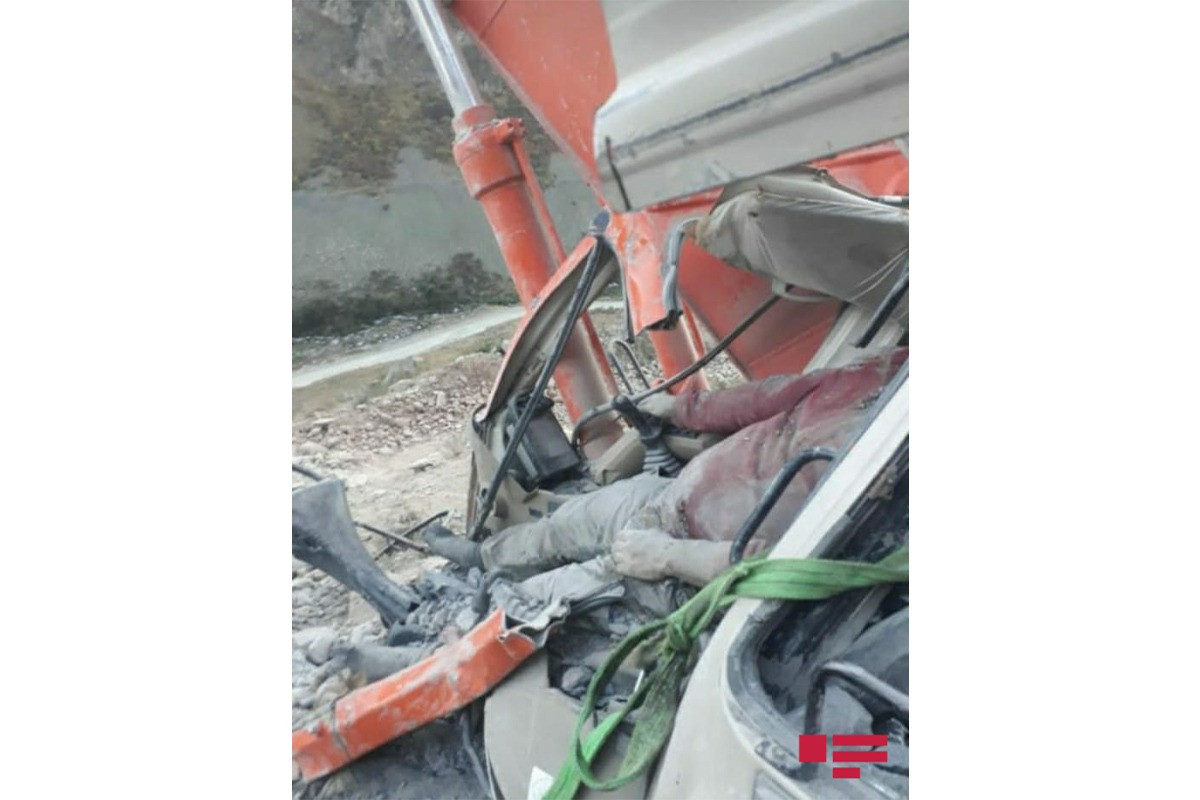 Piece of rock fell to excavator in Kalbajar, one dead reported-PHOTO -VIDEO 