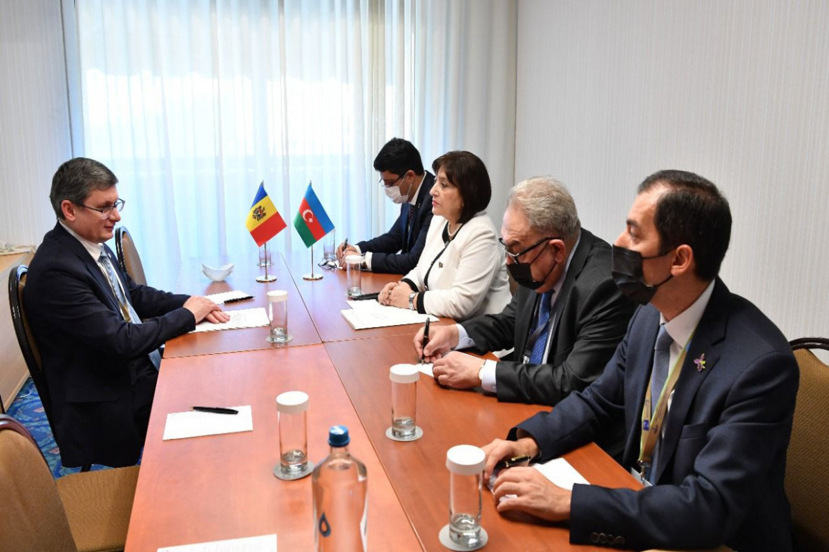 Chair of Milli Majlis meets President of Moldovan Parliament