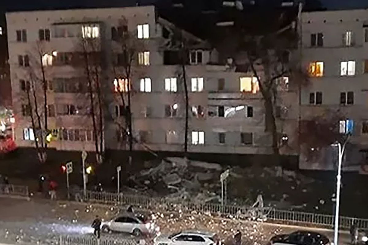 4 injured, 32 evacuated after gas explosion in residential building in Naberezhnye Chelny