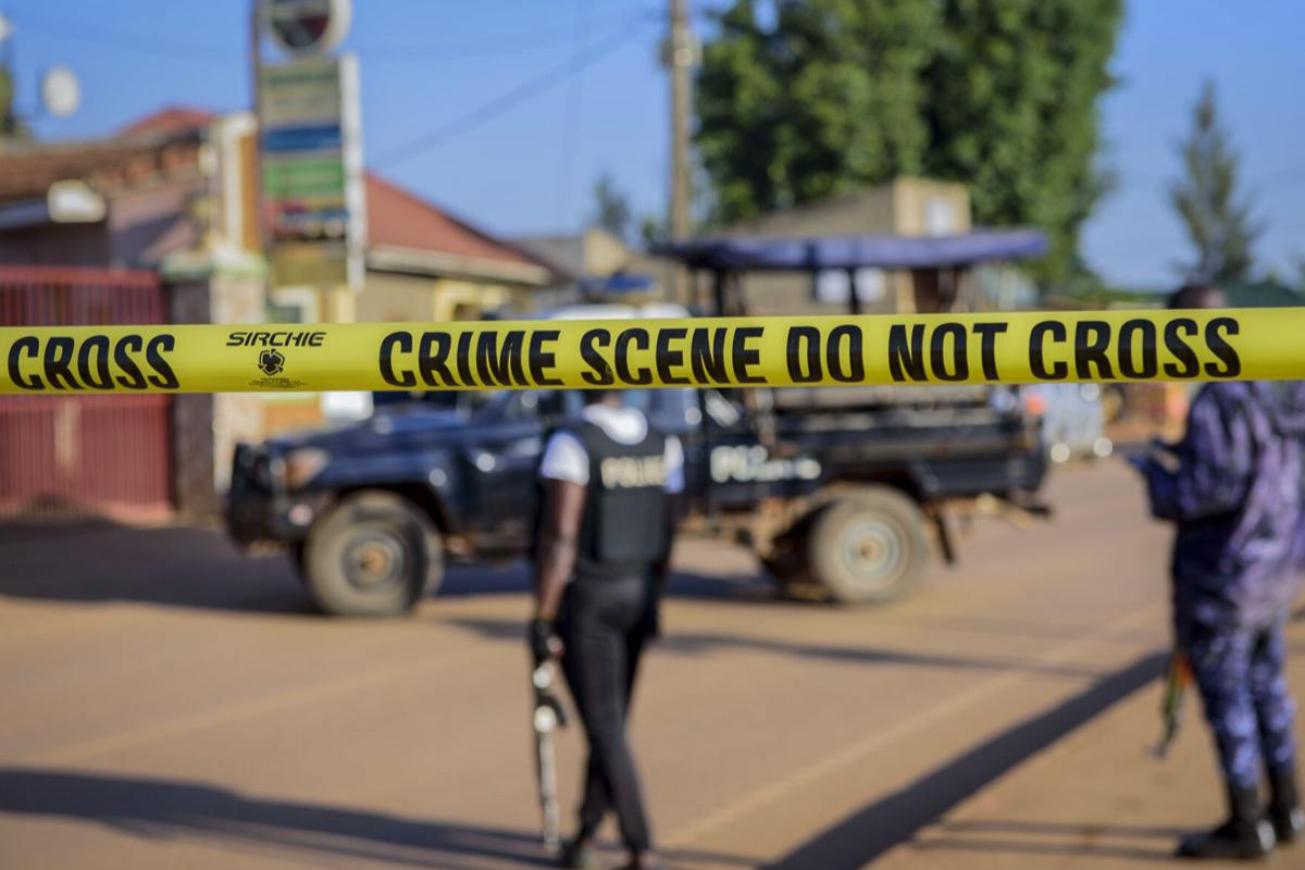 Explosion on bus kills 2 in central Uganda