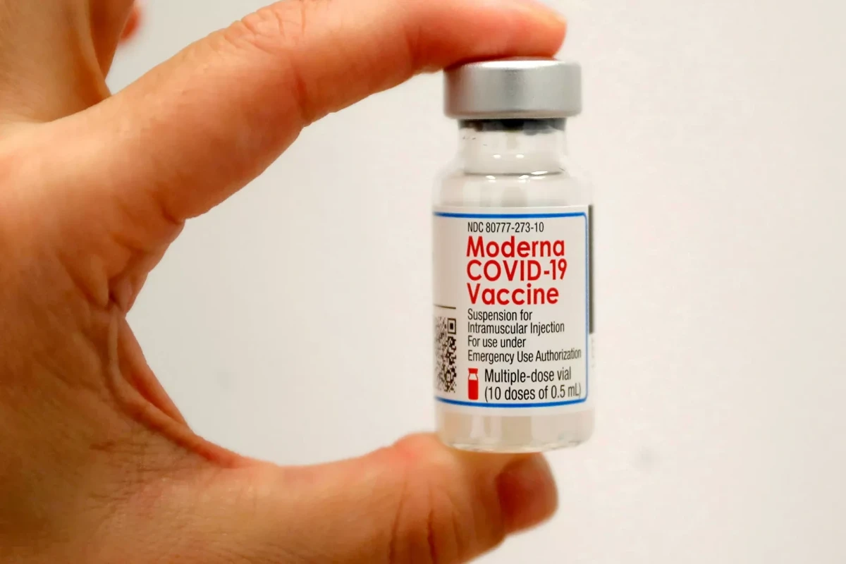 European regulator approves booster dose of Moderna vaccine