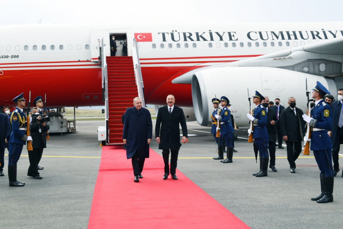 President Ilham Aliyev welcomes Erdogan at Fuzuli International Airport