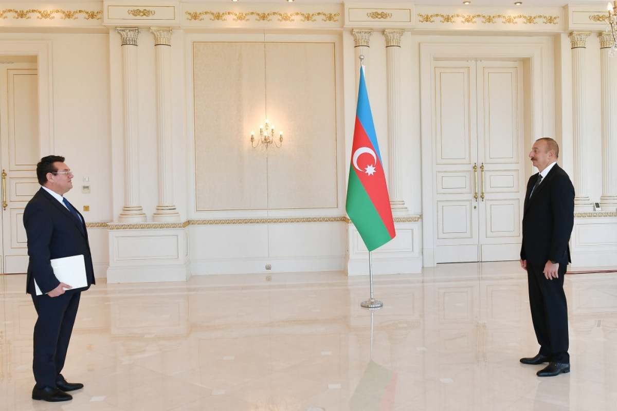 Azerbaijani President received credentials of newly appointed Romanian ambassador to Azerbaijan